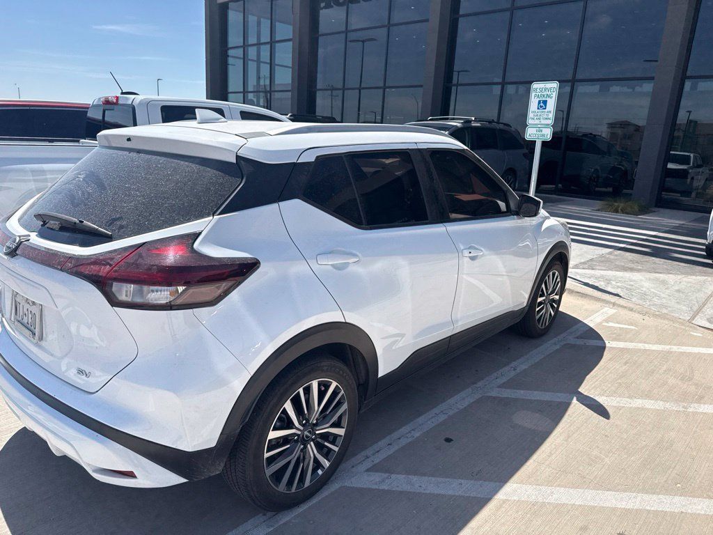 Used 2024 Nissan Kicks SV FWD image 9