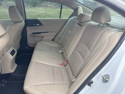 Used 2017 Honda Accord EX-L image 12