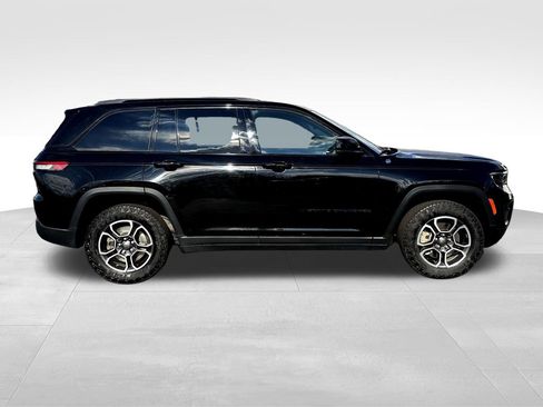 Used 2023 Jeep Grand Cherokee Trailhawk w/ Luxury Tech Group III image 8