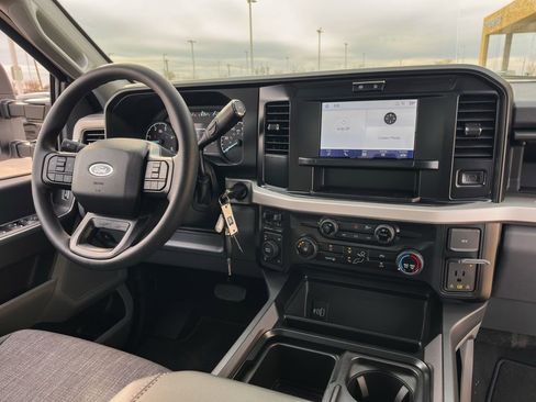 New 2026 Ford F250 XLT w/ FX4 Off-Road Package image 29