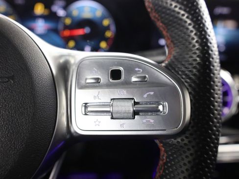 Used 2023 Mercedes-Benz GLB 250 4MATIC image 24