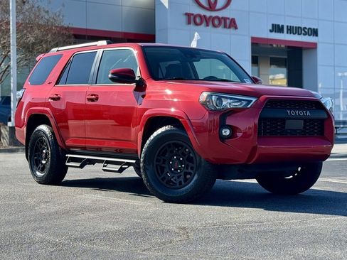 Used 2022 Toyota 4Runner SR5 Premium image 2