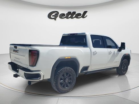 Used 2024 GMC Sierra 2500 AT4 w/ AT4 Premium Plus Package AWD/4WD image 5