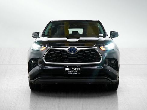 Used 2020 Toyota Highlander LE image 8