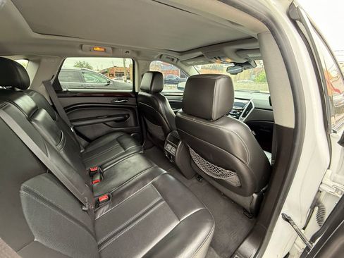 Used 2016 Cadillac SRX Luxury w/ Driver Awareness Package FWD image 11