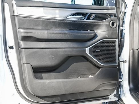 New 2026 Jeep Grand Wagoneer 4WD image 21