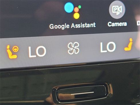 New 2026 Volvo XC40 B5 Core w/ Climate Package image 20