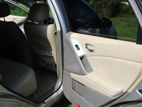 Used 2010 Nissan Murano SL w/ Leather Pkg AWD/4WD image 37