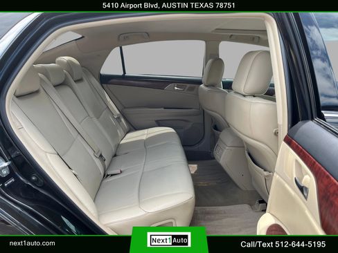 Used 2011 Toyota Avalon Limited FWD image 32