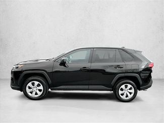 Used 2024 Toyota RAV4 LE AWD/4WD video 4