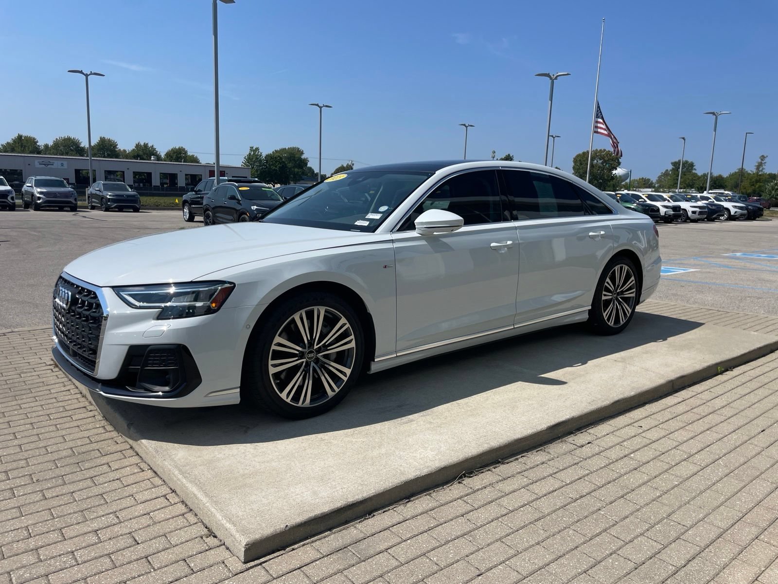 Used 2023 Audi A8 L 3.0T AWD/4WD image 6