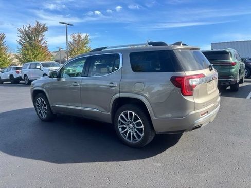 Used 2022 GMC Acadia Denali w/ Denali Ultimate Package AWD/4WD image 7
