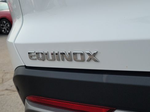 Used 2025 Chevrolet Equinox LT FWD image 6