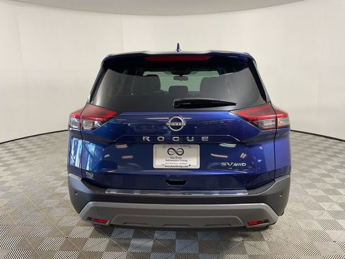 Used 2023 Nissan Rogue SV image 8