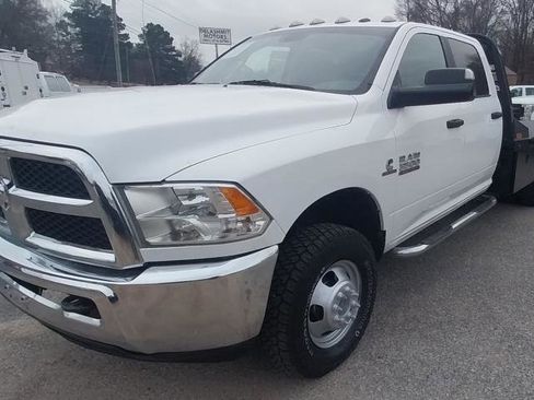 Used 2017 RAM 3500 SLT w/ Quick Order Package 29G SLT AWD/4WD image 3