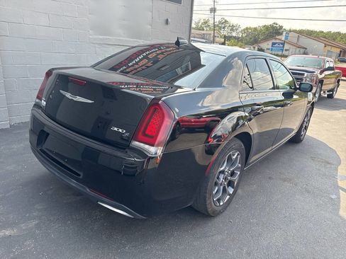 Used 2016 Chrysler 300 S image 8
