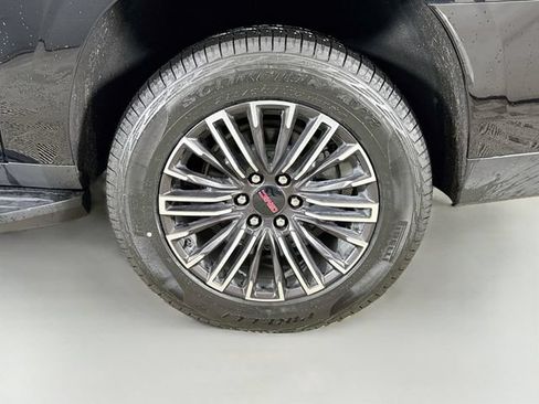 Used 2025 GMC Yukon XL Elevation AWD/4WD image 34