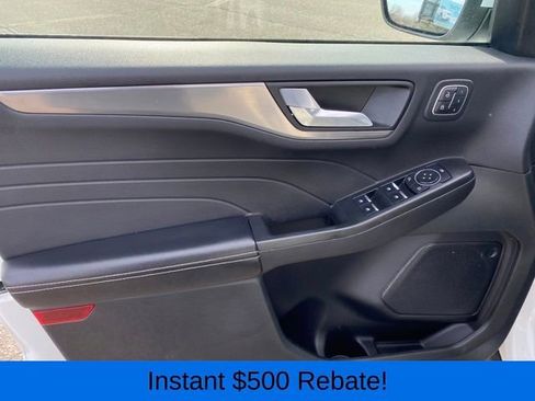 Used 2022 Ford Escape Titanium image 16