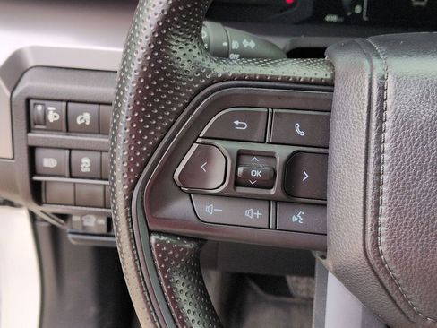 Used 2025 Toyota Tacoma TRD Sport AWD/4WD image 12