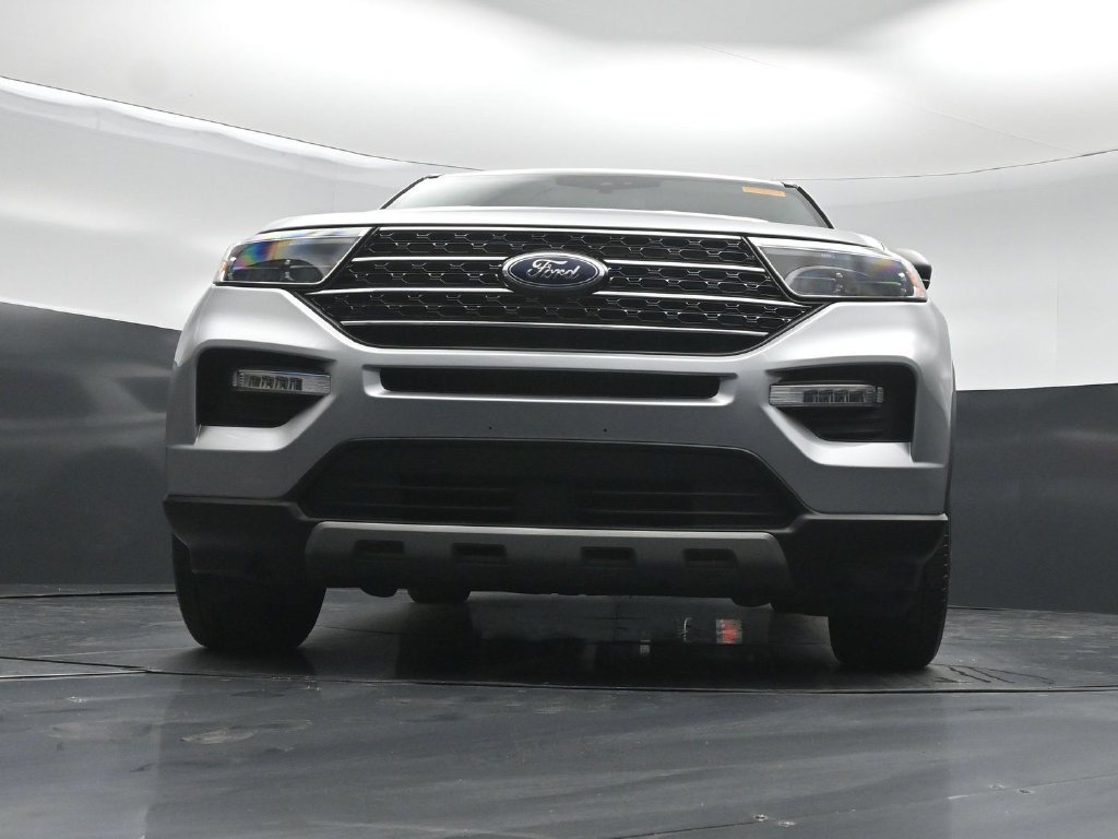 Used 2021 Ford Explorer XLT w/ Equipment Group 202A RWD image 40