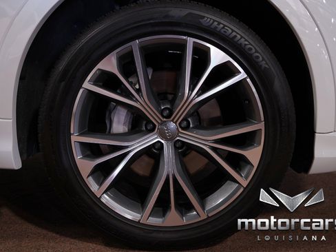 Used 2020 Audi Q8 Prestige image 24