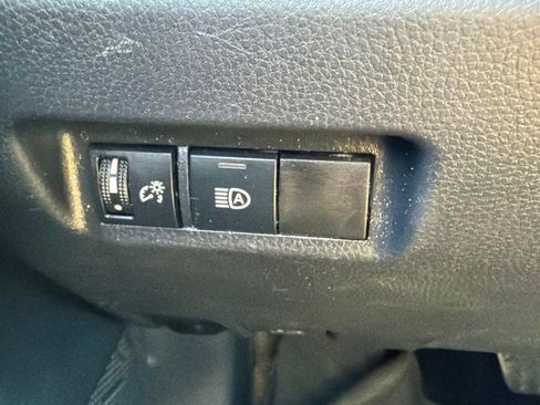 Used 2024 Toyota RAV4 LE AWD/4WD image 12
