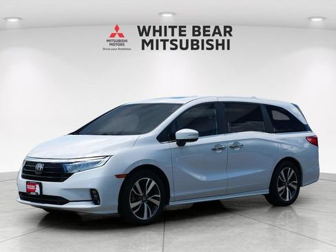 Used 2024 Honda Odyssey Touring image 2