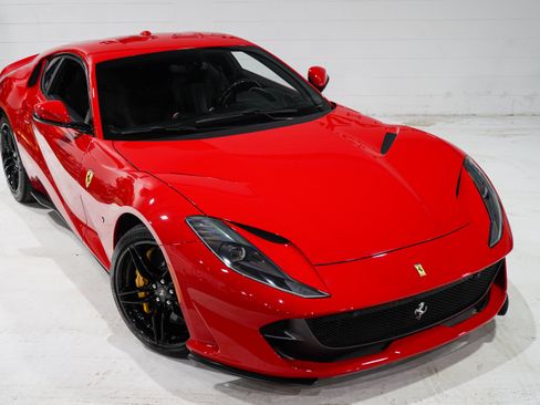 Used 2019 Ferrari 812 Superfast RWD image 31