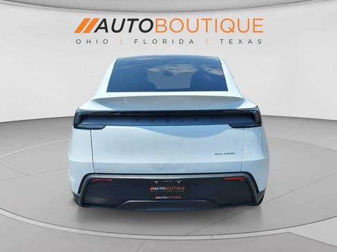 Used 2026 Tesla Model Y Long Range AWD/4WD image 4