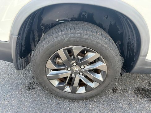 Used 2023 Honda Ridgeline Sport image 10