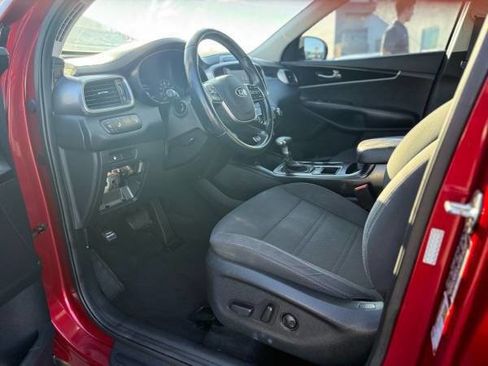 Used 2020 Kia Sorento S image 10