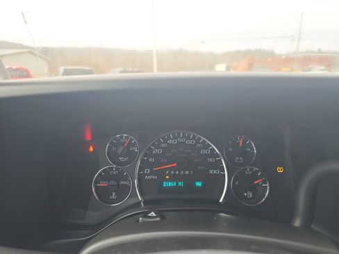 Used 2023 Chevrolet Express 3500 LS image 25