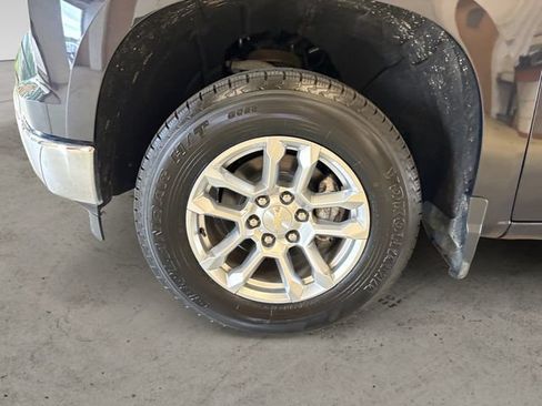 Used 2022 Chevrolet Silverado 1500 LT AWD/4WD image 15