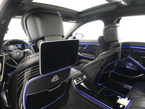 Used 2024 Mercedes-Benz Maybach S 680 4MATIC image 31