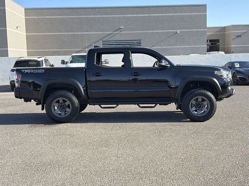 Used 2020 Toyota Tacoma TRD Off-Road w/ Technology Package AWD/4WD image 6