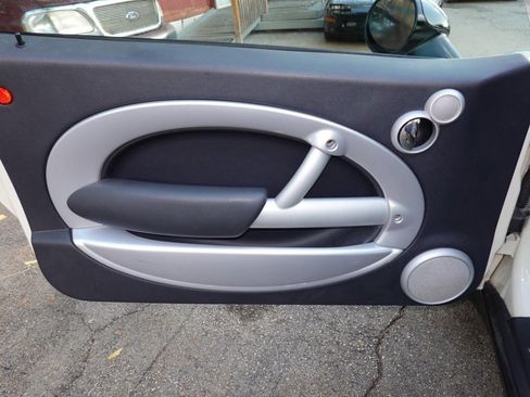 Used 2006 MINI Cooper Hardtop image 16