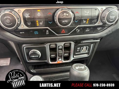 Used 2024 Jeep Wrangler High Altitude image 41