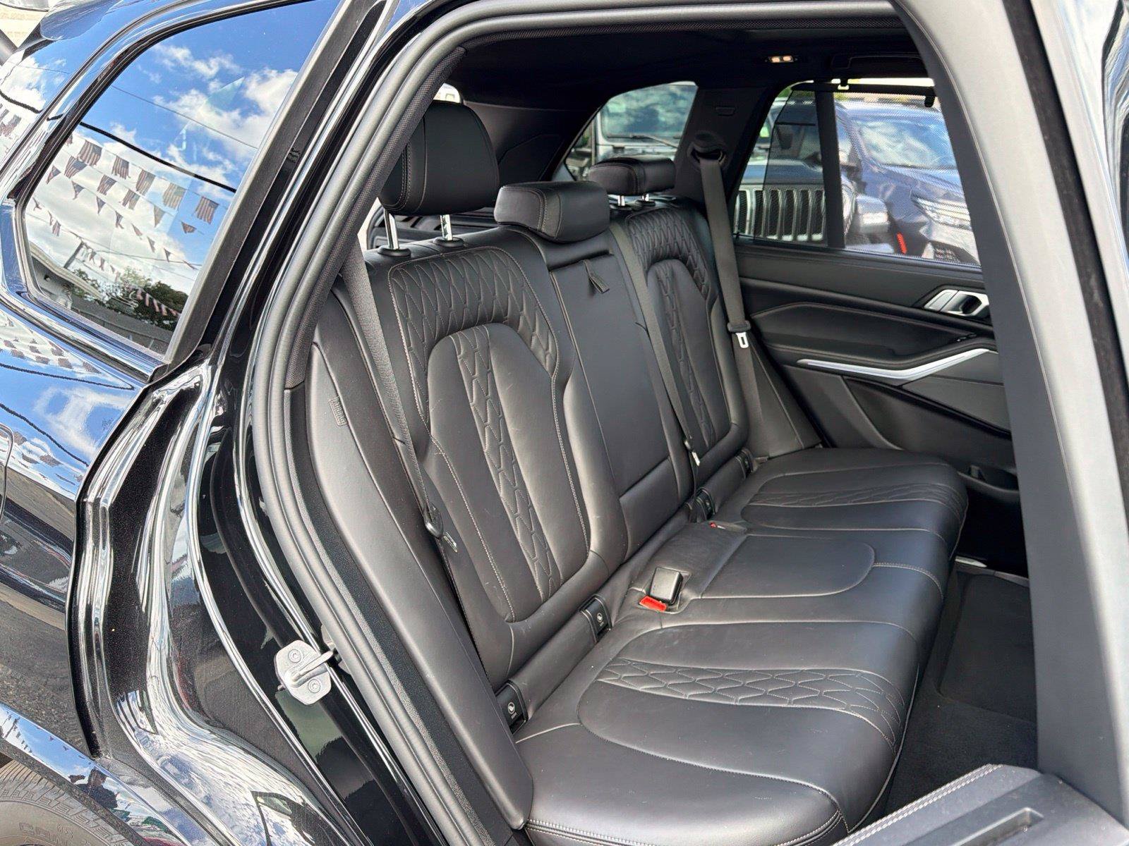 Used 2022 BMW X5 M50i w/ Executive Package AWD/4WD image 19