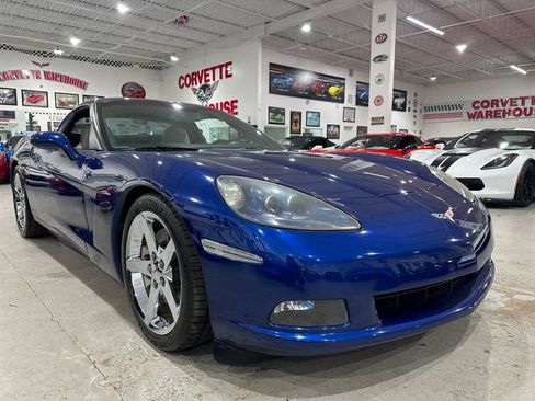 Used 2007 Chevrolet Corvette Coupe w/ Preferred Equipment Group RWD image 5