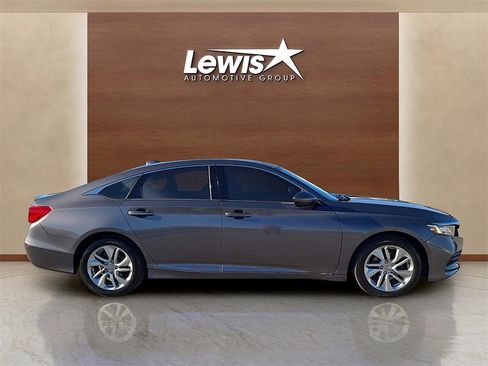 Used 2018 Honda Accord LX image 5