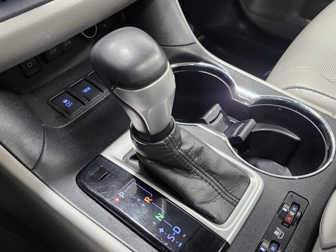 Used 2018 Toyota Highlander Limited Platinum image 35