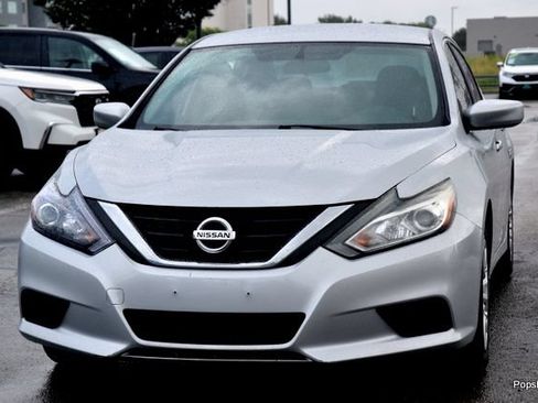 Used 2017 Nissan Altima 2.5 S w/ Power Driver Seat Package FWD image 1