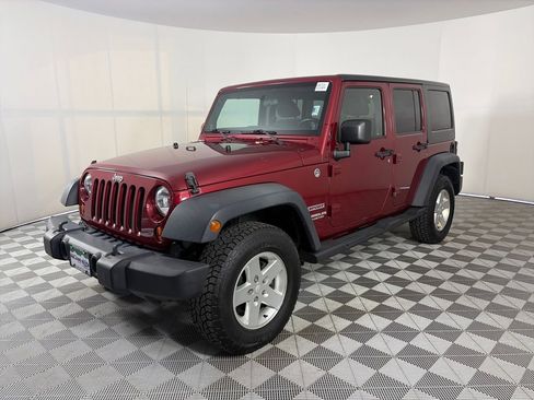 Used 2011 Jeep Wrangler Unlimited Sport image 3