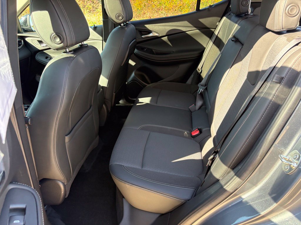 Used 2022 Buick Encore GX Select w/ Experience Buick Package FWD image 40