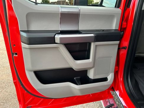 Used 2019 Ford F250 XLT w/ XLT Premium Package AWD/4WD image 38