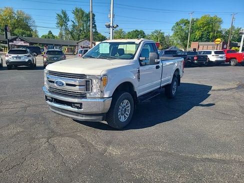 Used 2017 Ford F250 XL w/ STX Appearance Package AWD/4WD image 2
