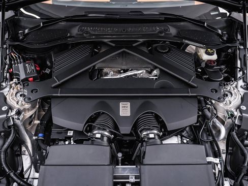 New 2025 Aston Martin DB12 Volante image 32