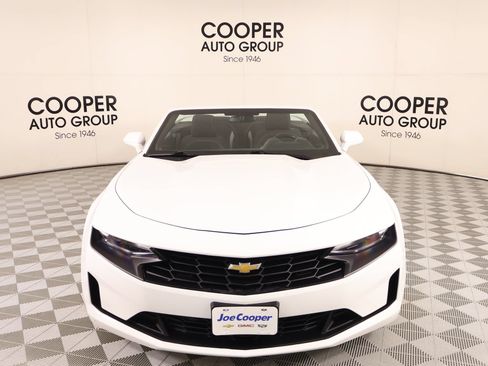 Used 2023 Chevrolet Camaro LT RWD image 8