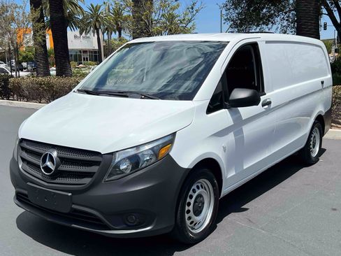 Used 2022 Mercedes-Benz Metris image 24
