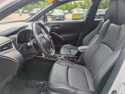Used 2025 Toyota Corolla Cross AWD Hybrid w/ Convenience Package image 18
